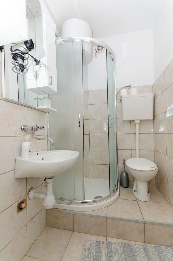 סופטאר Apartments Derado מראה חיצוני תמונה