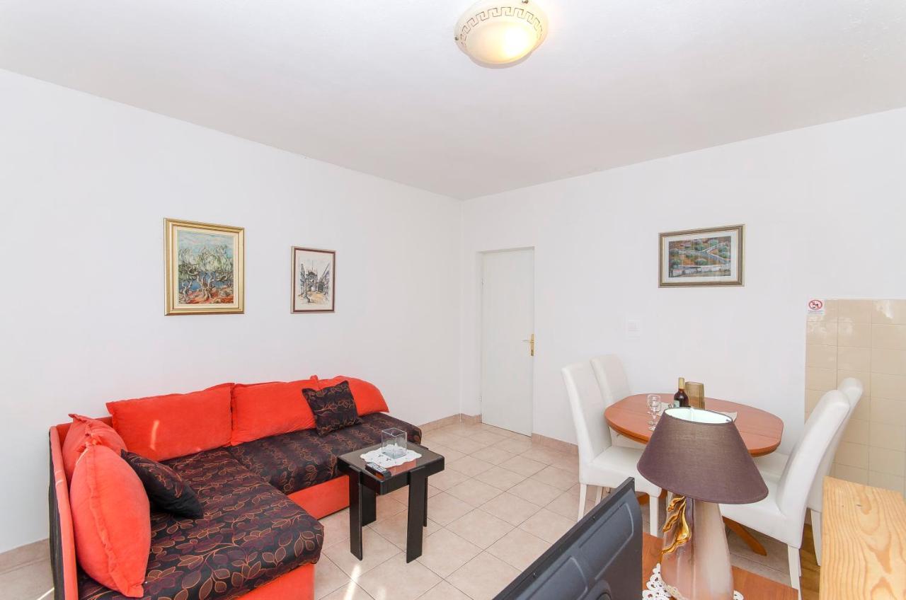 סופטאר Apartments Derado מראה חיצוני תמונה