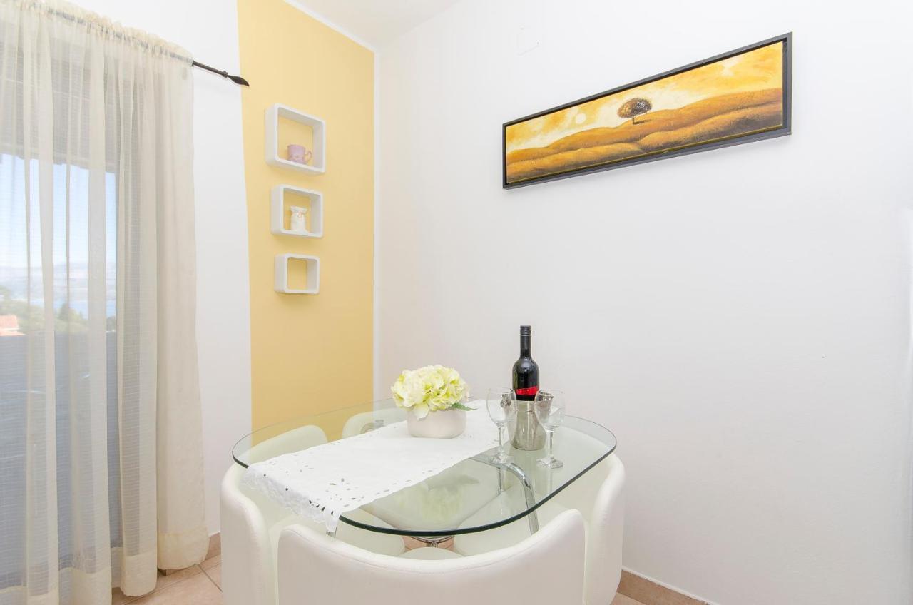 סופטאר Apartments Derado מראה חיצוני תמונה