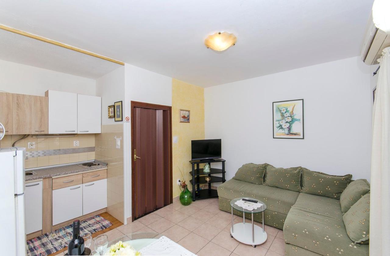 סופטאר Apartments Derado מראה חיצוני תמונה