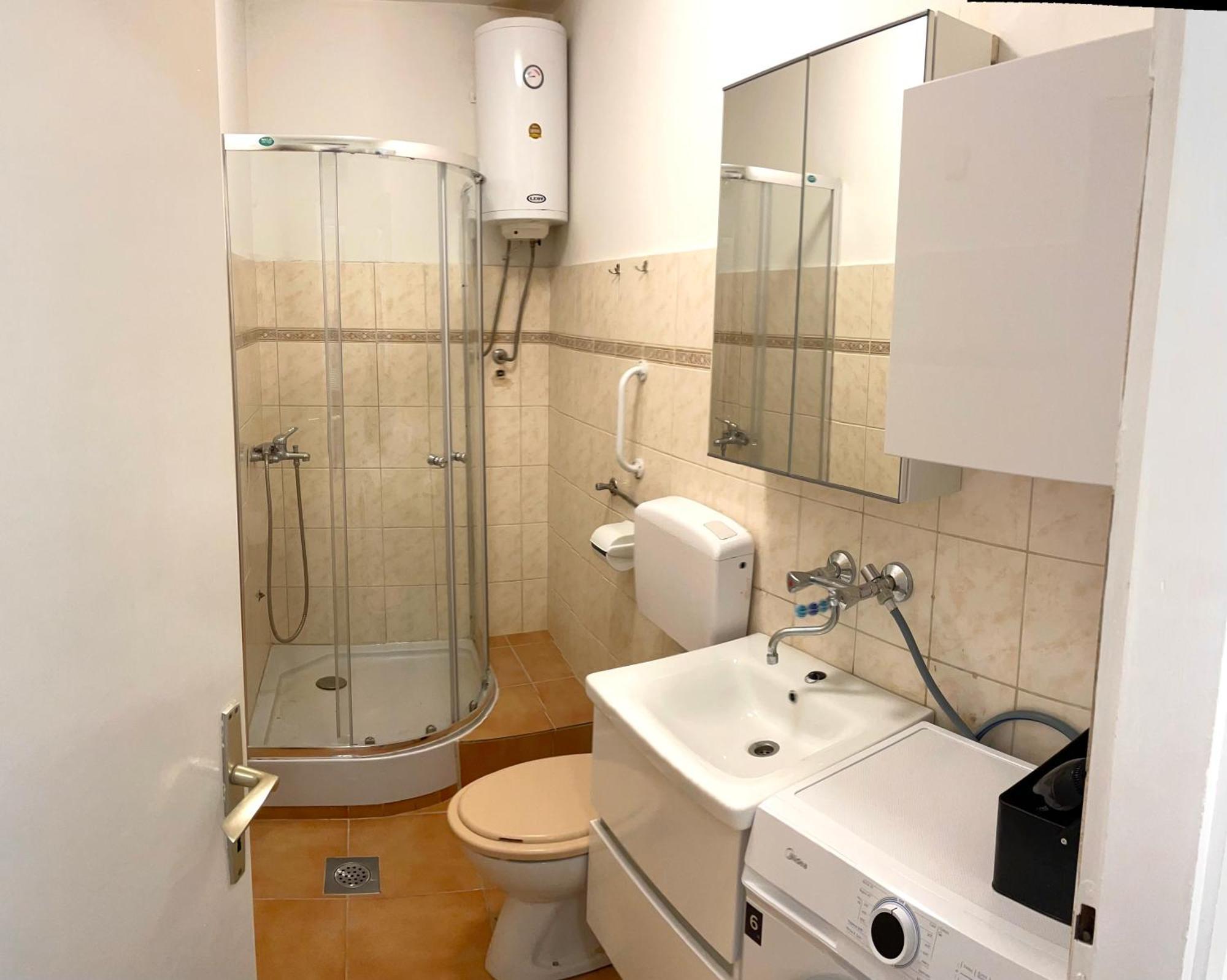 סופטאר Apartments Derado מראה חיצוני תמונה